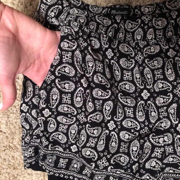 Patterned Shorts - Picture 2 of 3